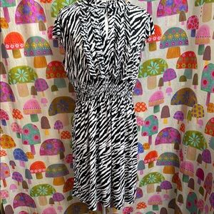 Lilly Lou Cap Sleeve Midi Dress. Large